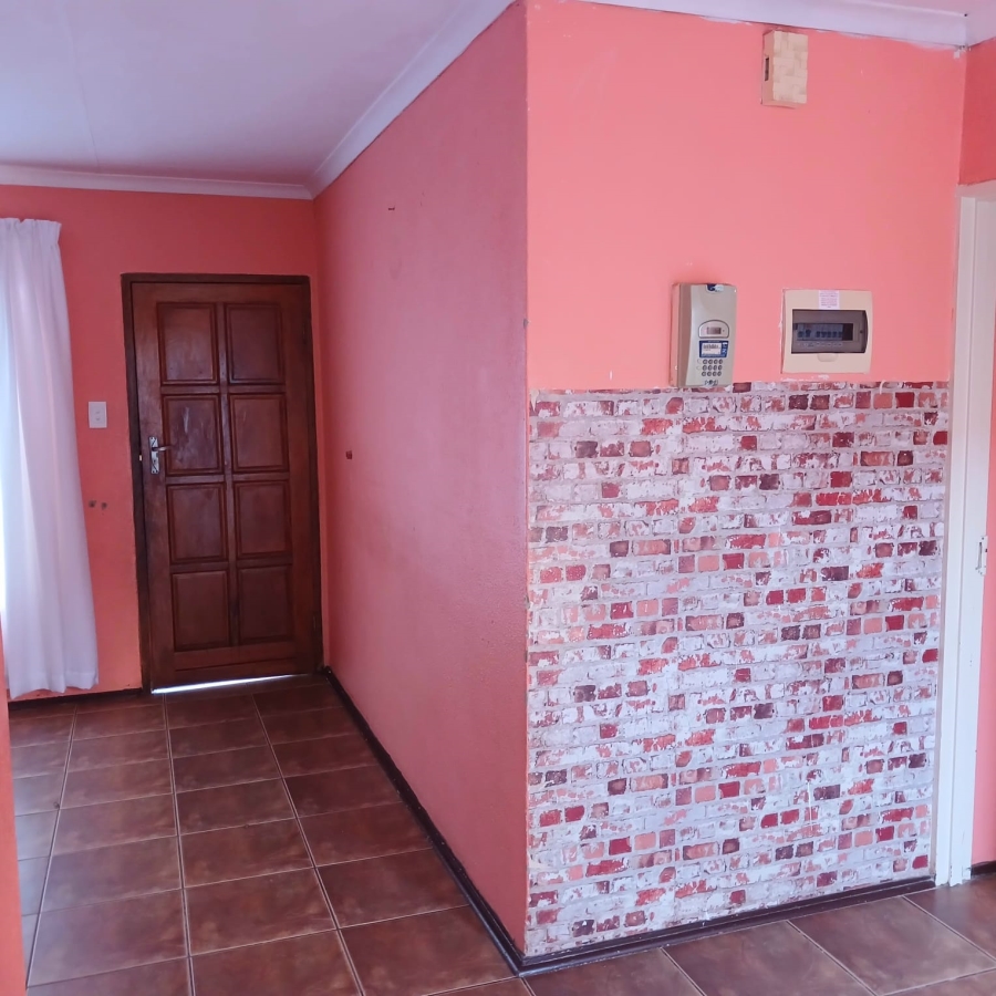 3 Bedroom Property for Sale in Tlhabane West North West